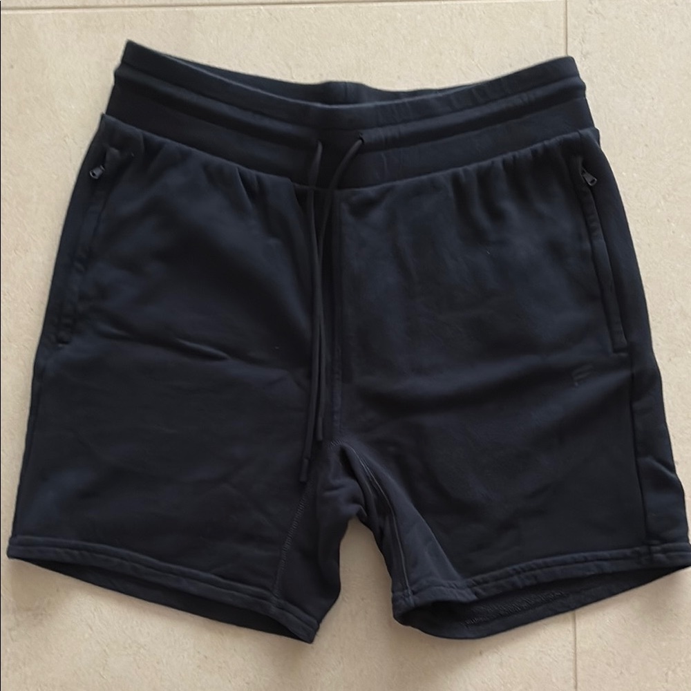 Fabletics Black Athletic Shorts with Elastic Waistband zipper pockets med